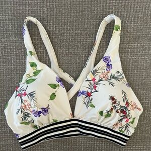 Athleta Gold Coast Floral Bikini Swimsuit Top size Small Removable Pads